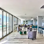 Woodstock 2 Bedroom Aptmts On Albert Views Parking